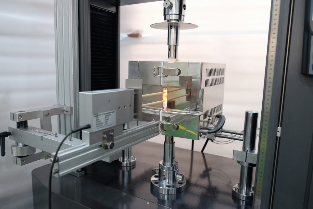 圖片新聞：再上新品，超高溫1400℃環境下力學測試小方爐方案